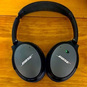 BOSE Noise Cancelling Headphones QC25